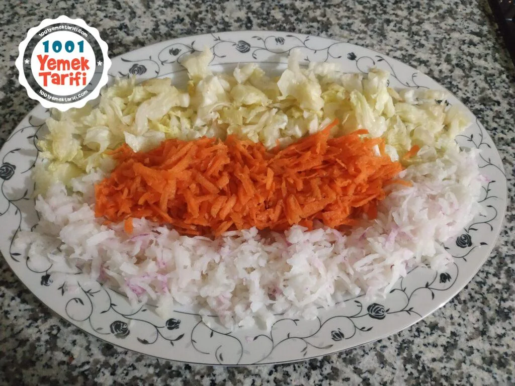 Mor Turp Salatası