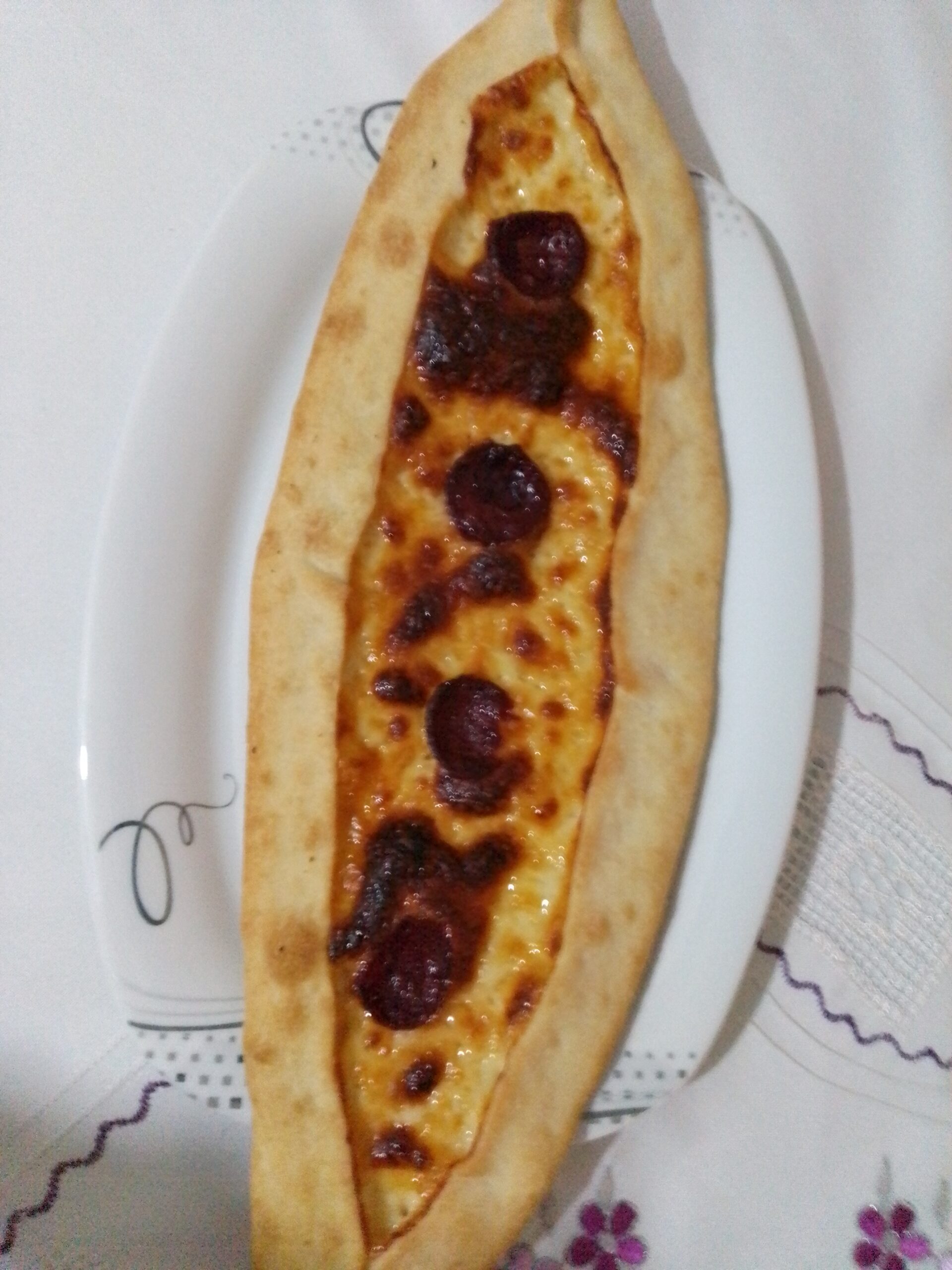 Sucuklu Pide Tarifi