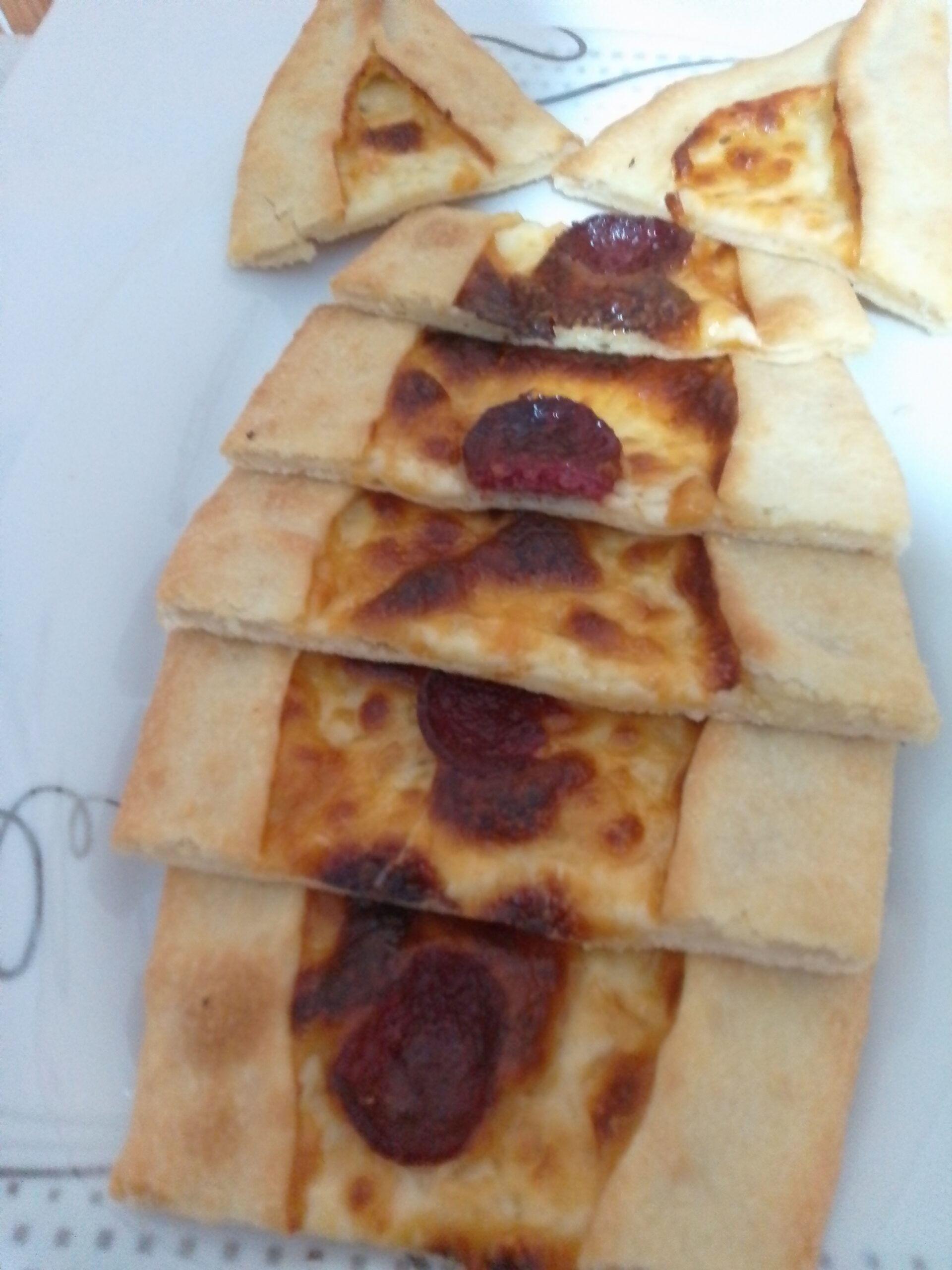 Sucuklu Pide Nasıl Yapılır