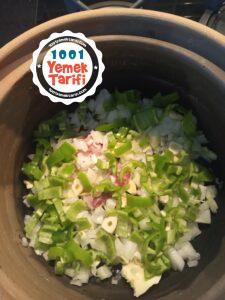 Patlıcan Güveç Tarifi