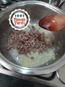 Etli Yoğurtlu Çorba Tarifi