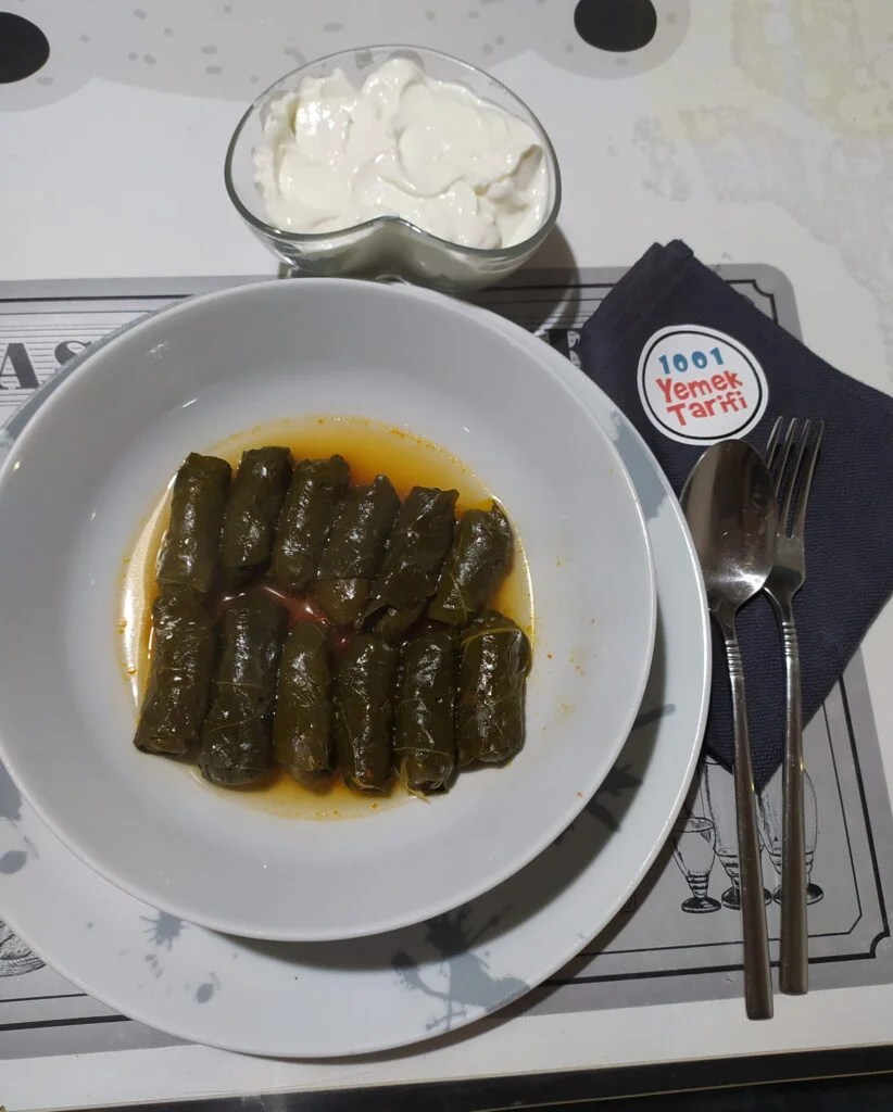 Lahana SarmasıLahana Sarması Tarifi