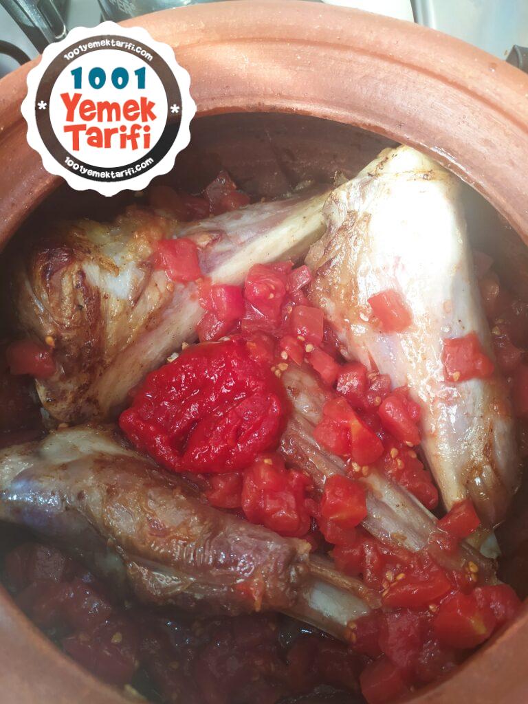 Güveçte Kuzu yapımı