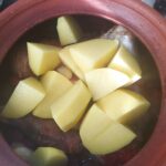 Güveçte Kuzu yapımı