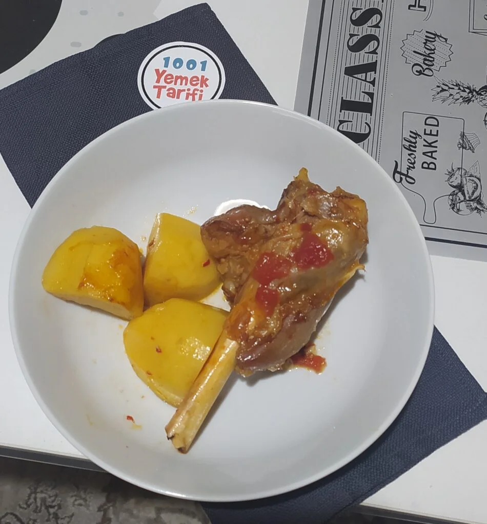 Güveçte Kuzu İncik Tarifi