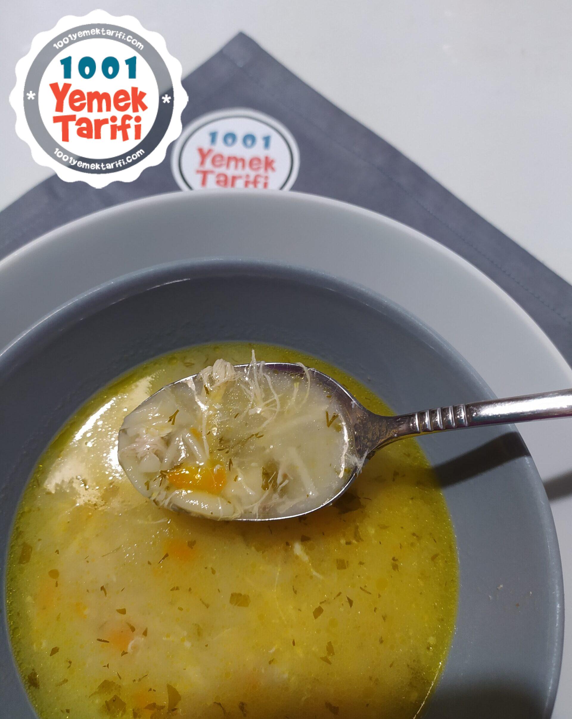 Şehriyeli Tavuk Suyu Çorbası Tarifi