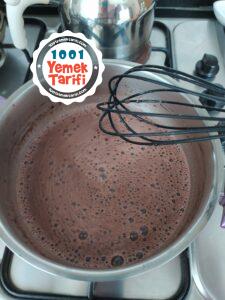 Kakaolu Soslu Kek Nasıl Yapılır