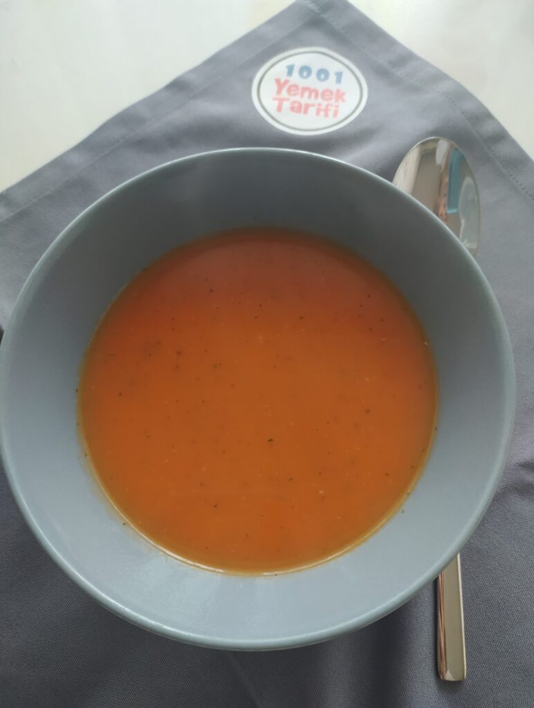 Domates Çorbası Nasıl Yapılır