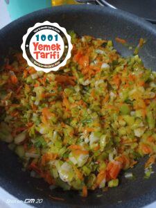 El Açması Pırasalı Börek Tarifi