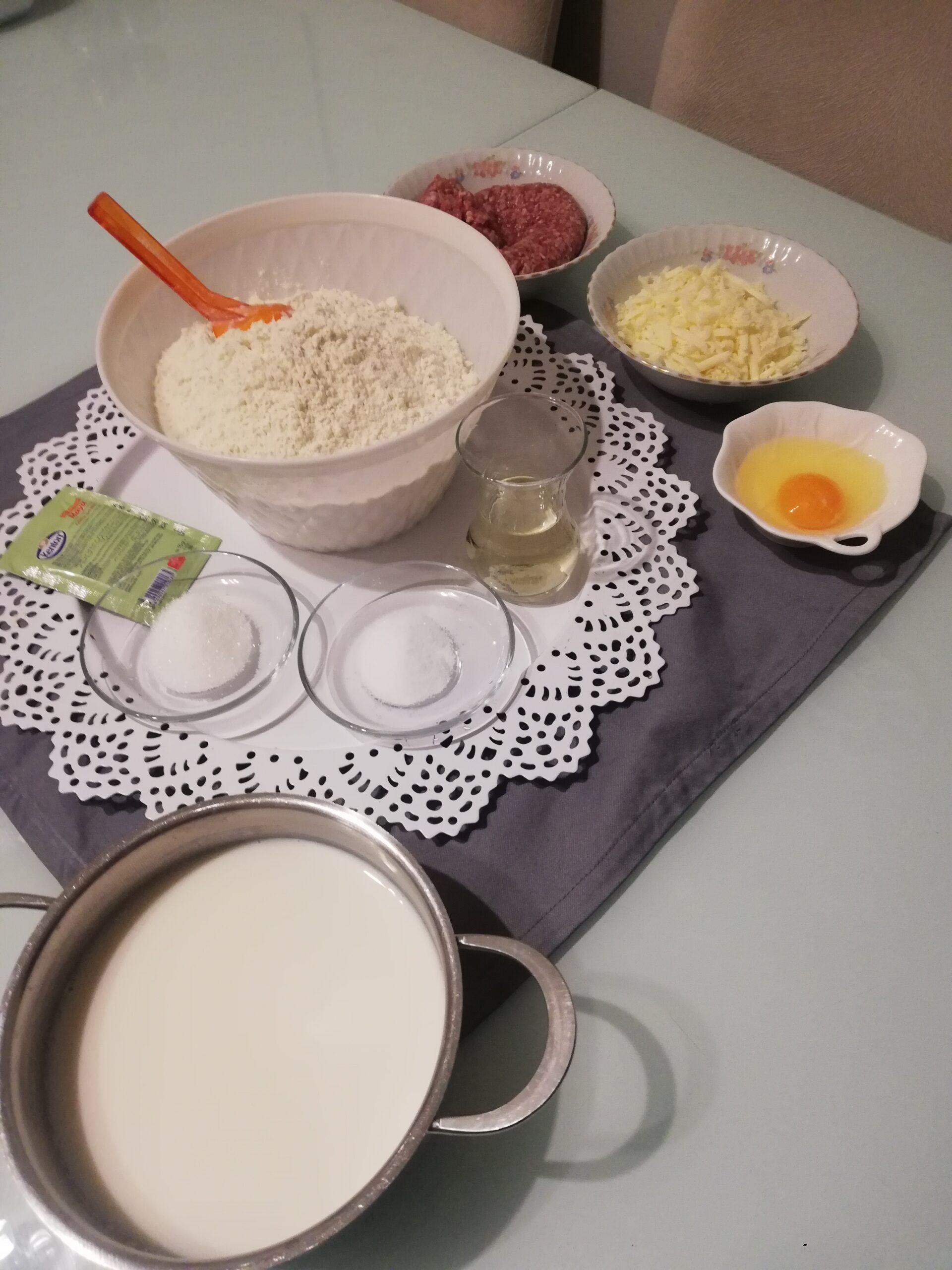 Yumurtalı ve Kıymalı Pide Tarifi