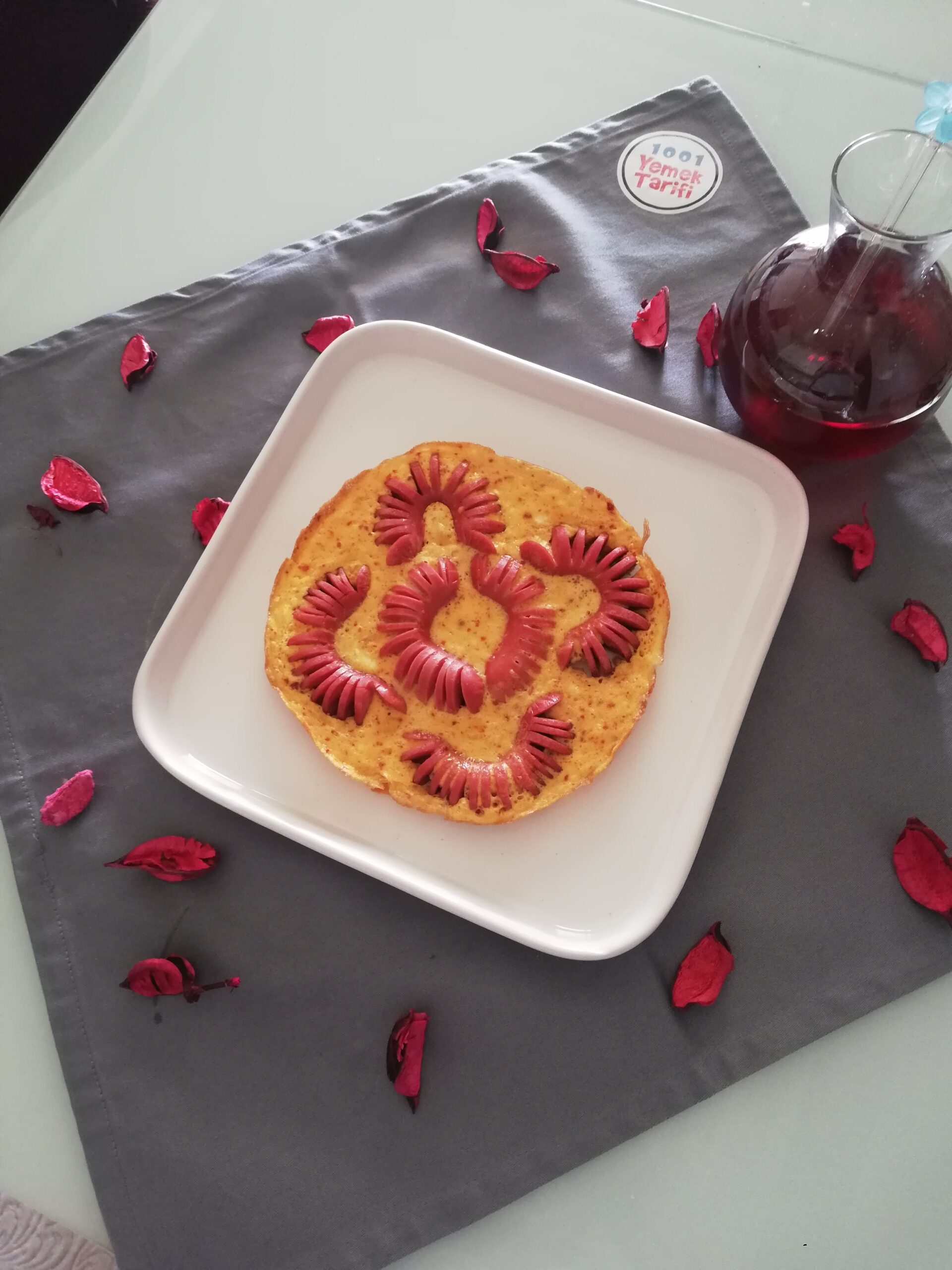 Sosisli Omlet Nasıl Yapılır