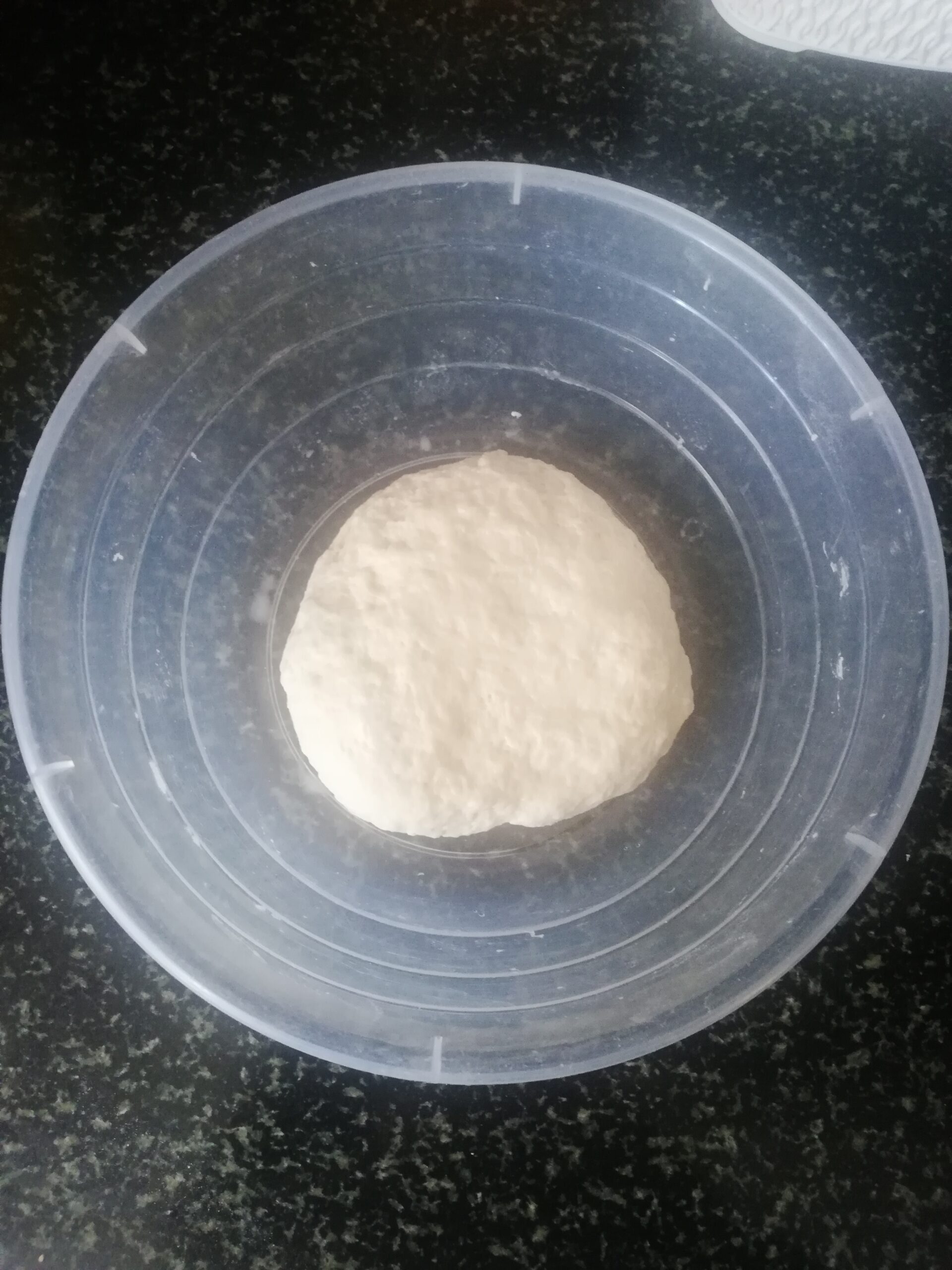 Kolay Pizza hamuru tarifi