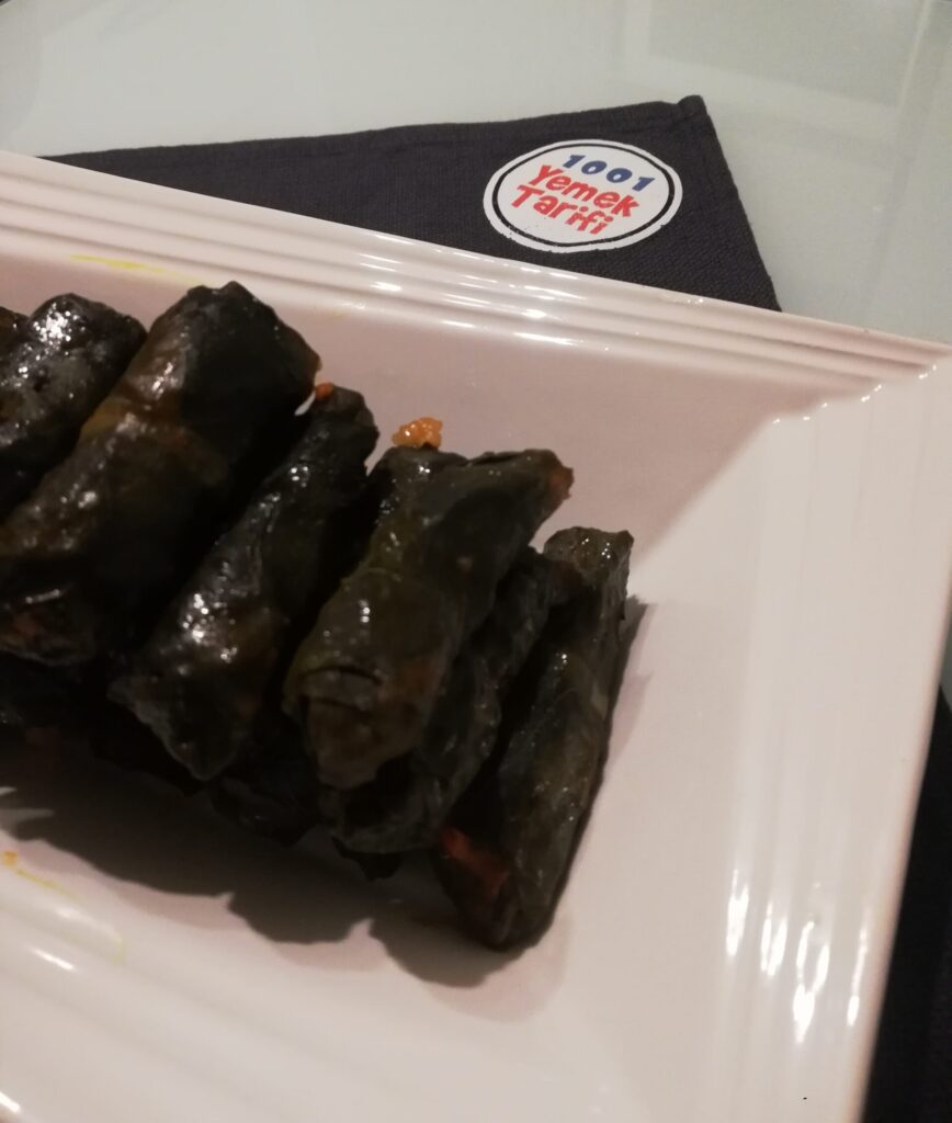 Pazı Sarması Nasıl Yapılır