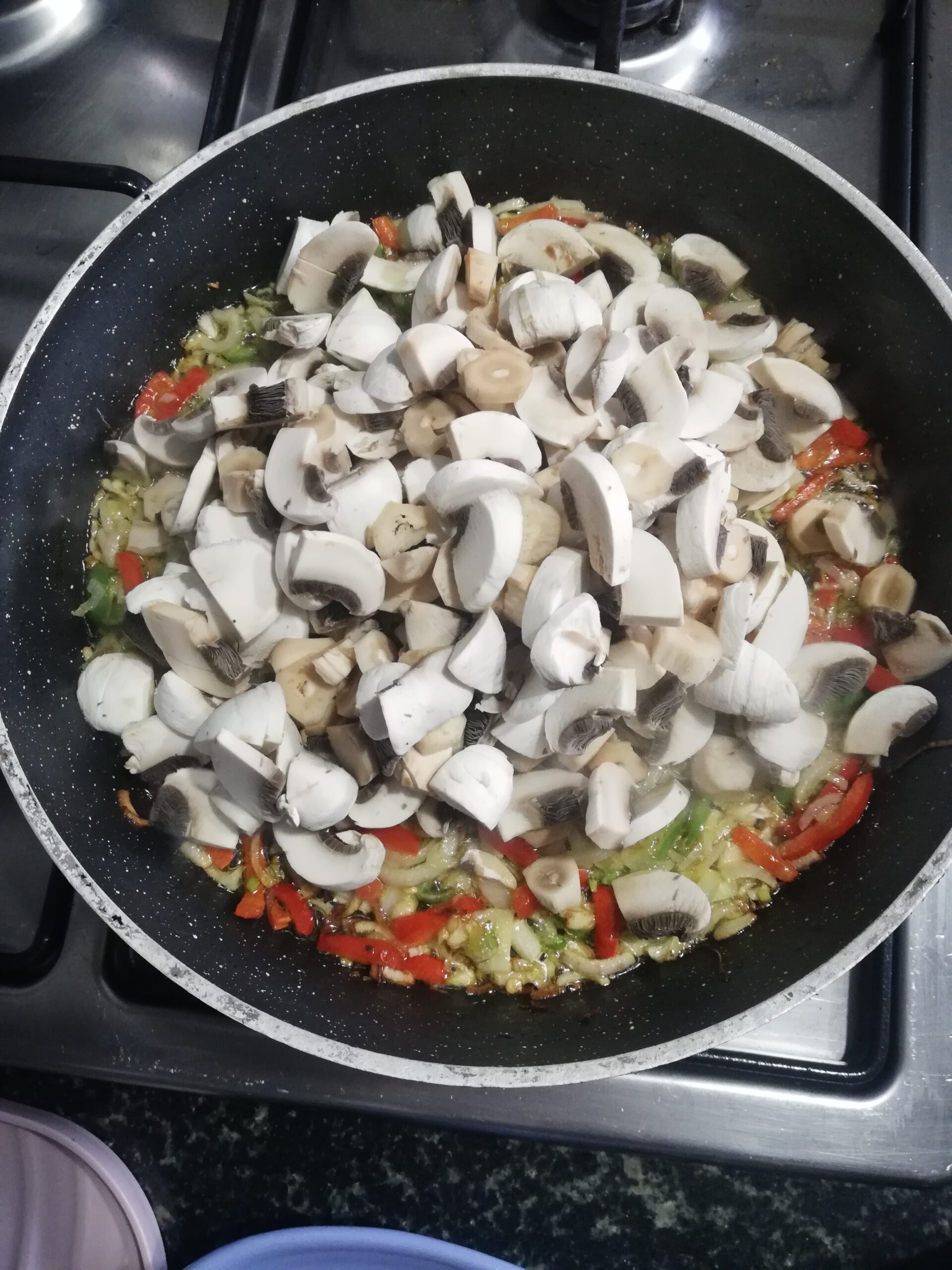 Tavuklu Mantar Sote tarifi