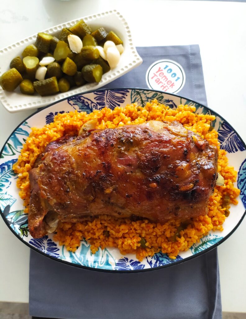 Fırında Tandır Tadında Kuzu Kol Tarifi