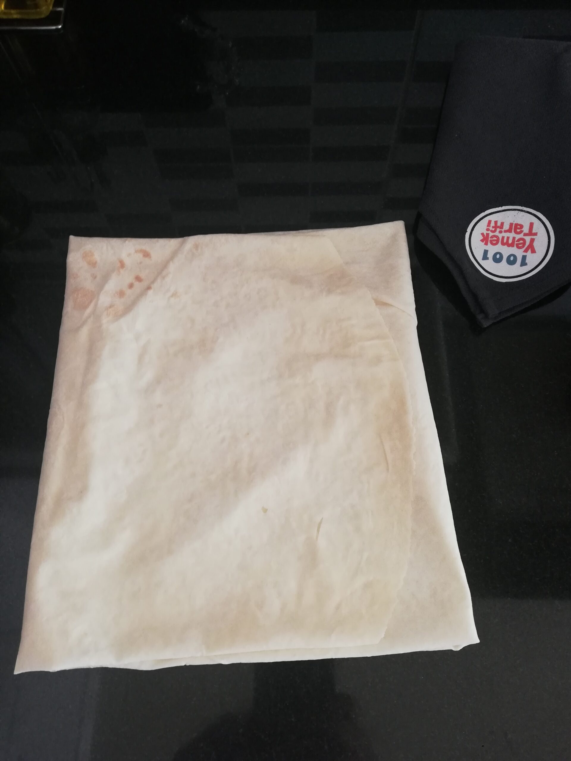 3 Malzemeli Pratik Peynirli Börek Tarifi