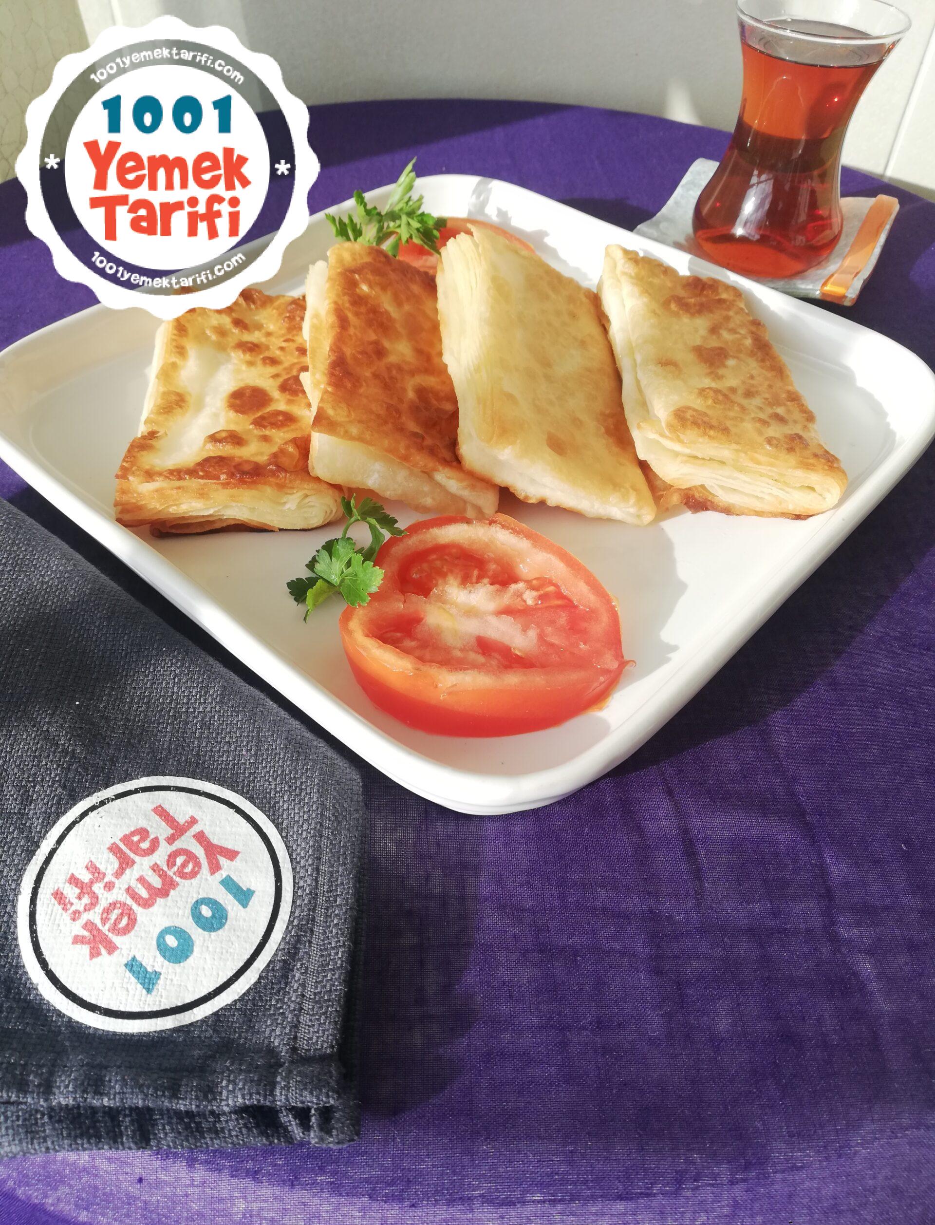 Hazır yufkadan Peynirli Börek