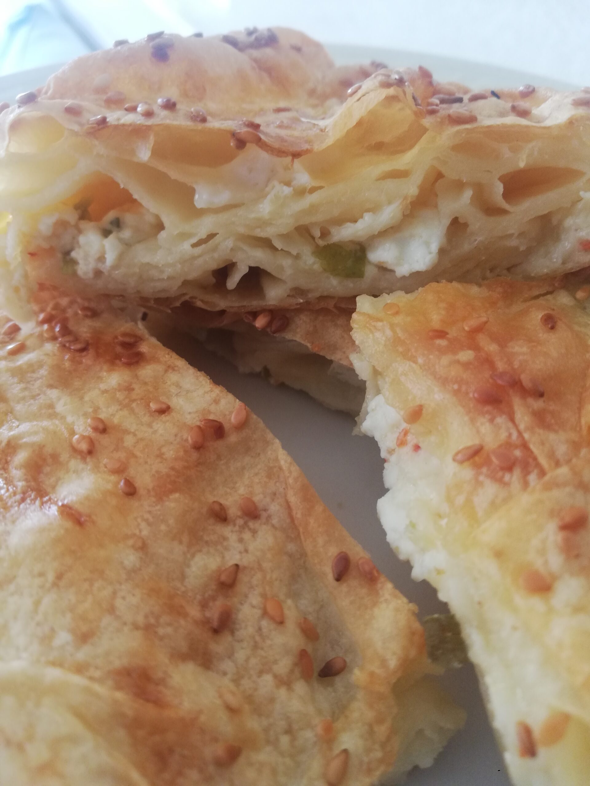 hazır yufkadan peynirli Börek Tarifi