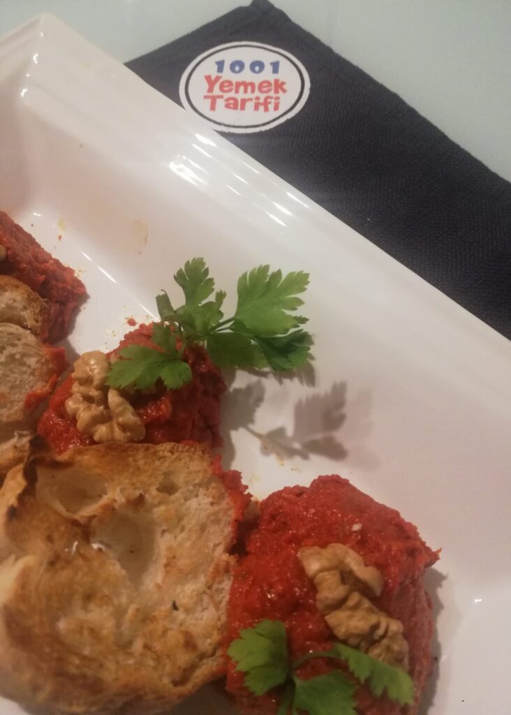 Kahvaltılık Sos acuka nasıl yapılır