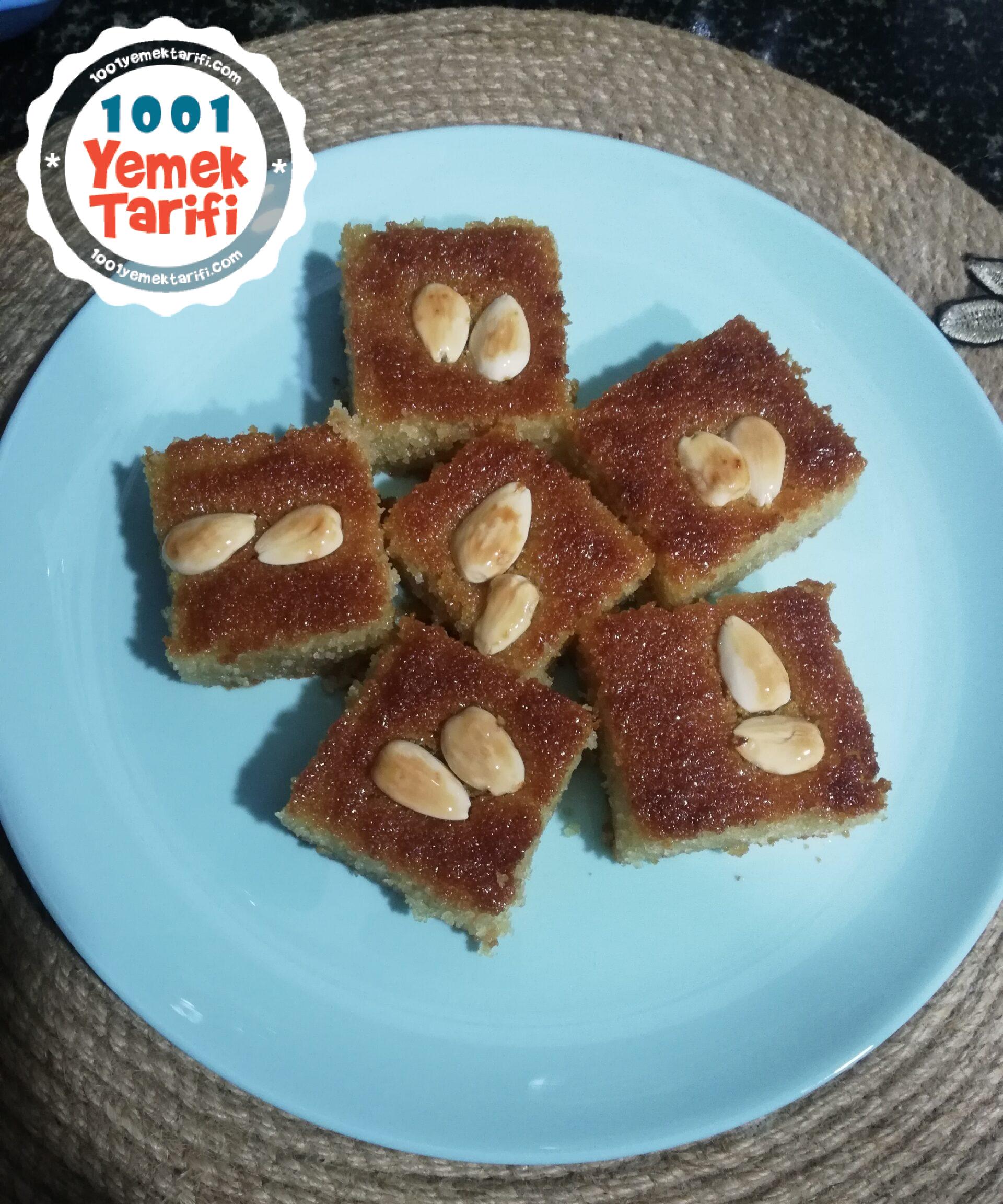 Şam Balı İrmik Tatlısı
