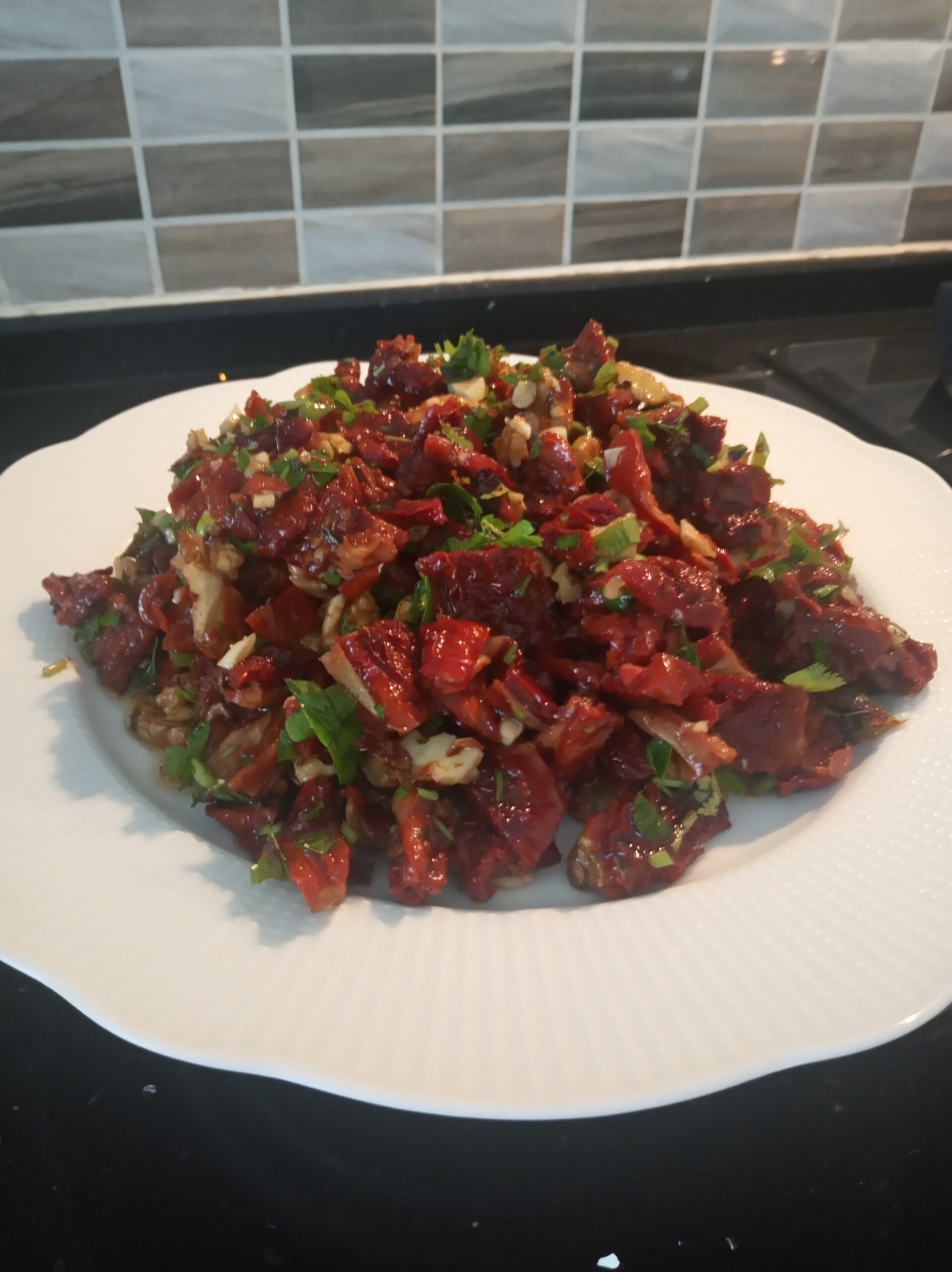 Kuru Domates Salatası