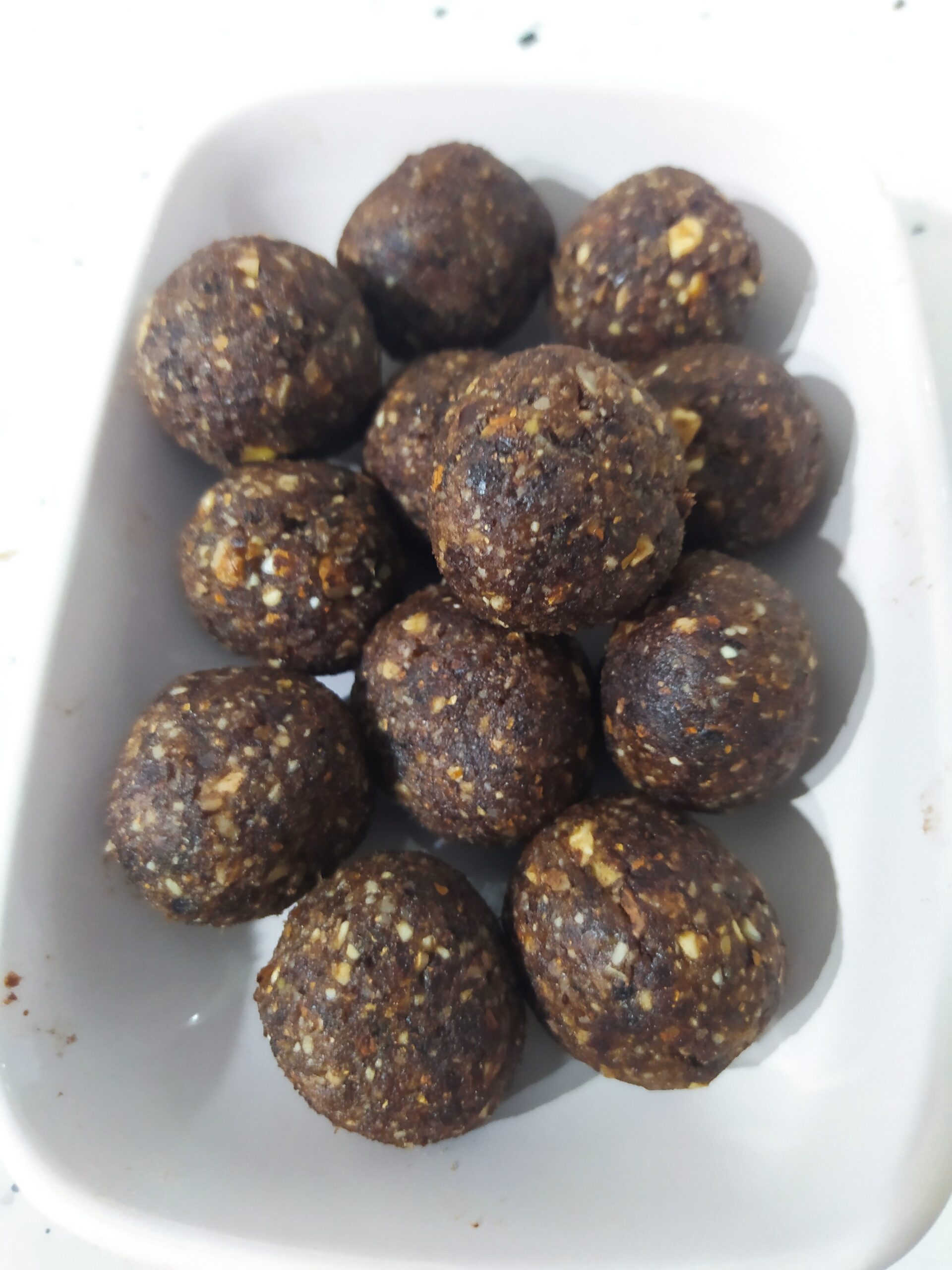 Şekersiz atıştırmalık Hurma Topları
