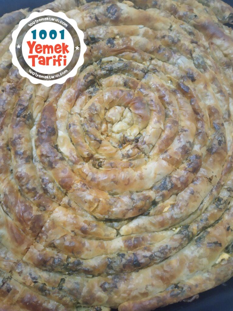 Ispanaklı Çarşaf Böreği Nasıl Yapılır