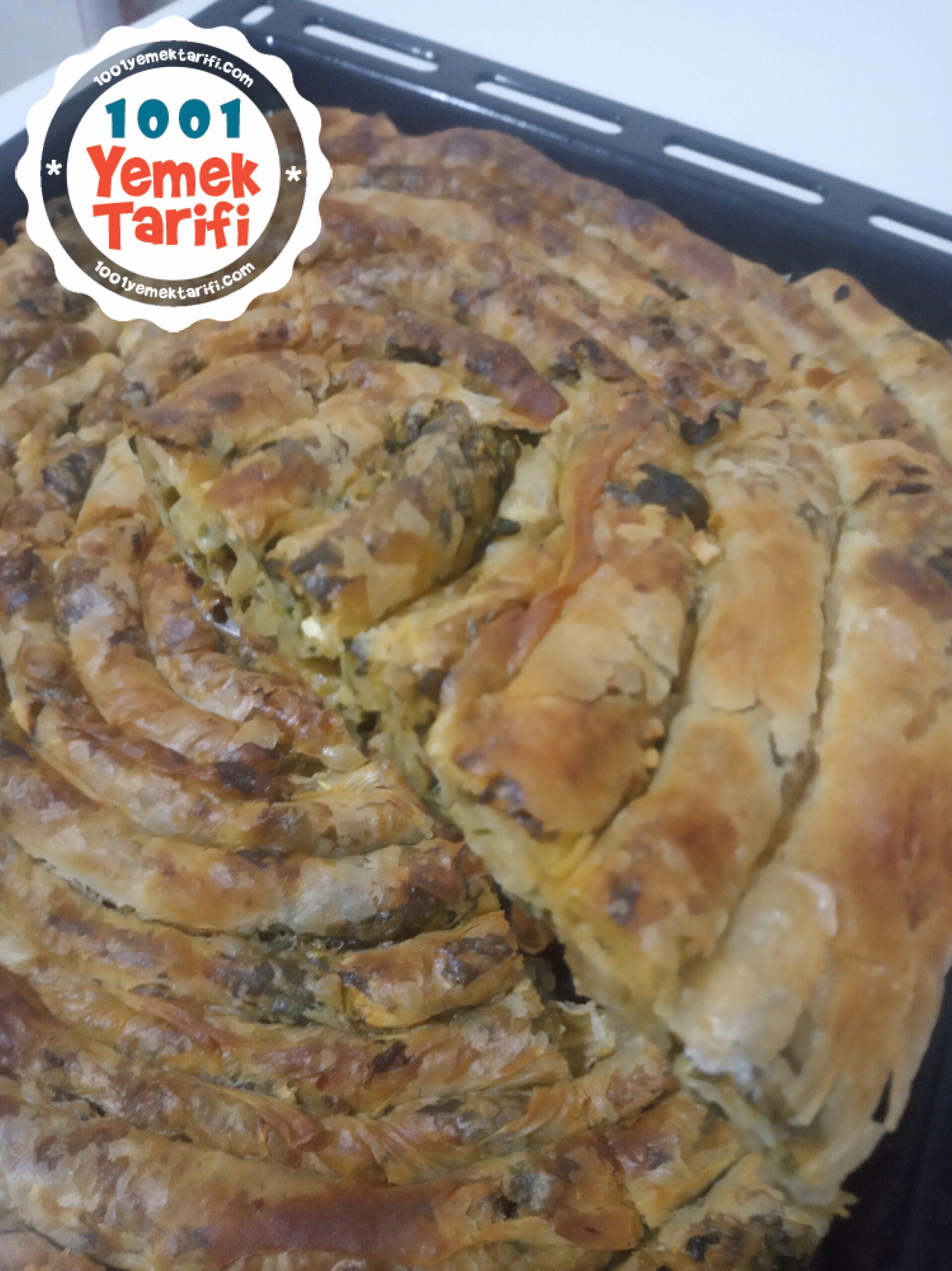 Ispanaklı Çarşaf Böreği Nasıl Yapılır