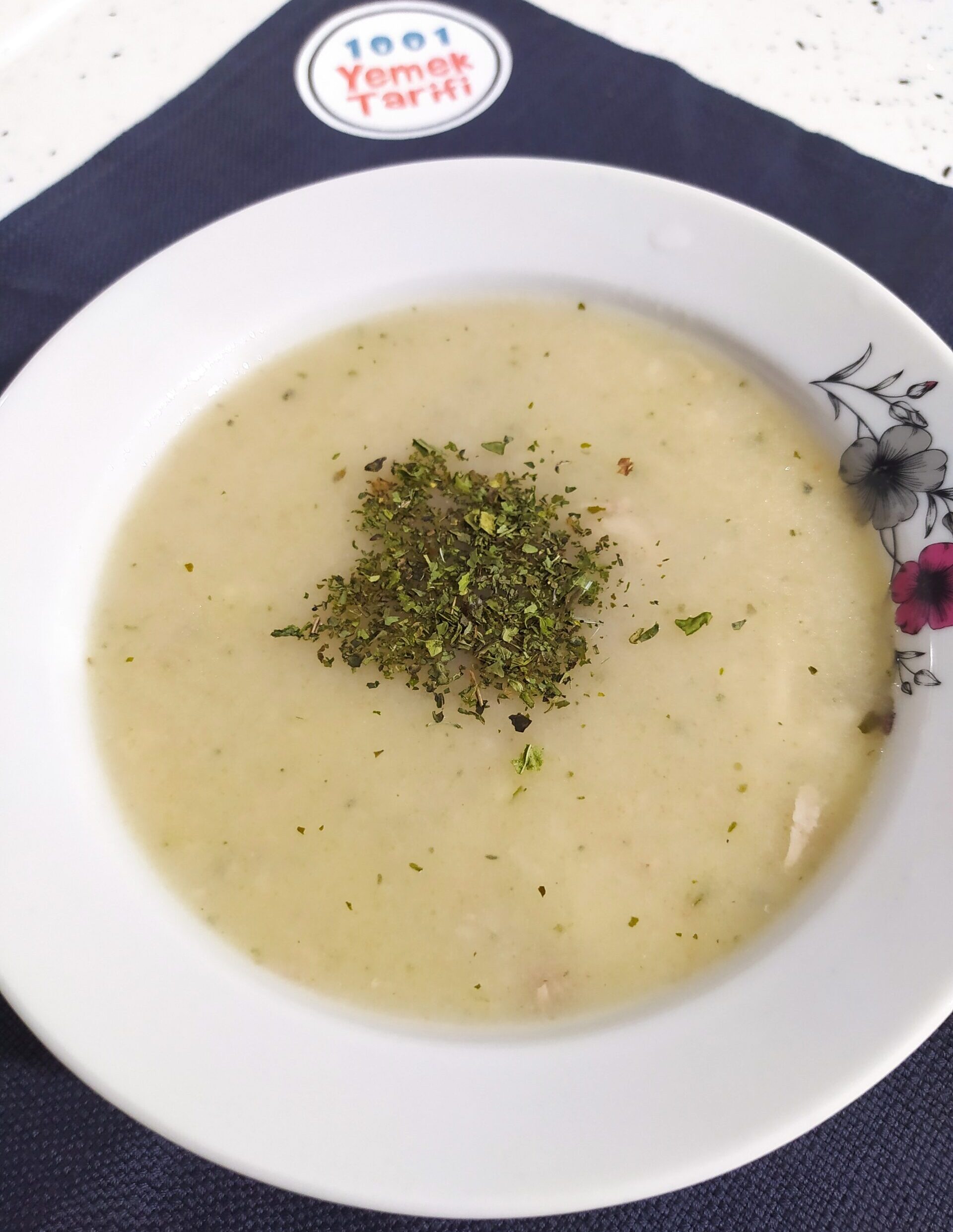 Tavuk Suyu Çorbası Nasıl Yapılır