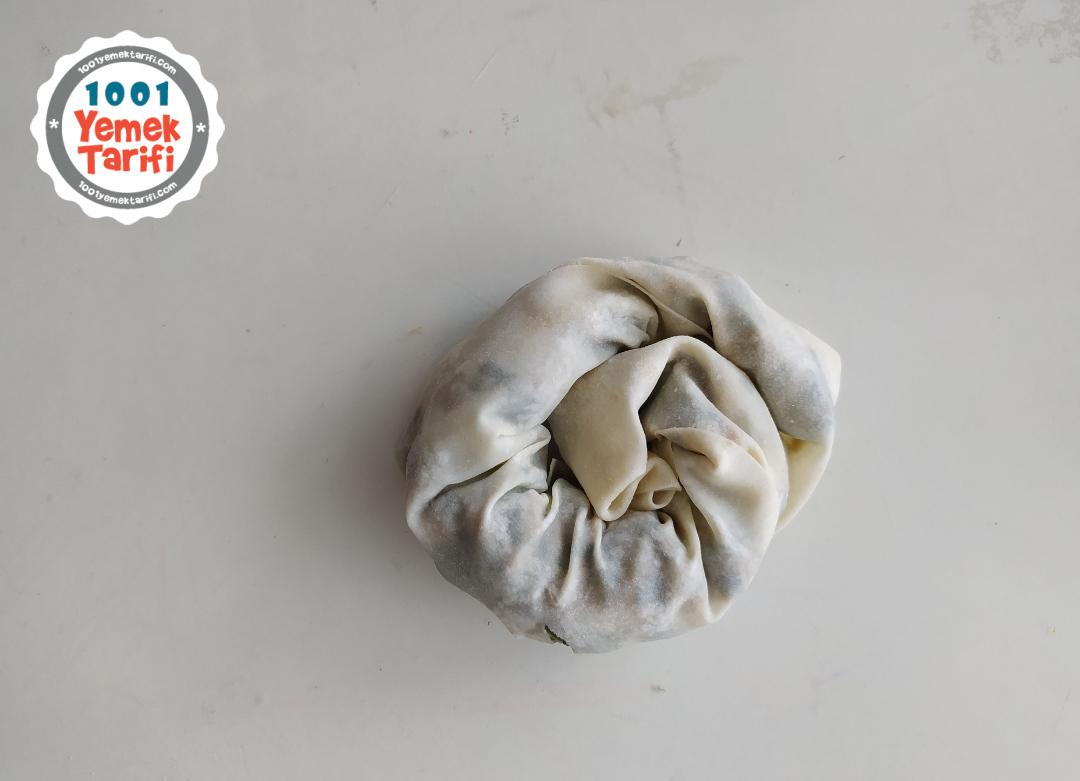 Kıymalı Ispanaklı Börek nasıl yapılır