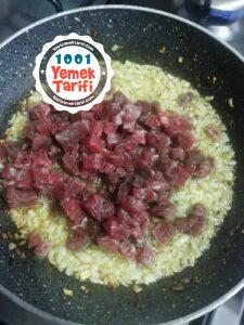 Üçgen Börek Çig Börek