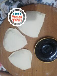 Üçgen Börek Çig Börek