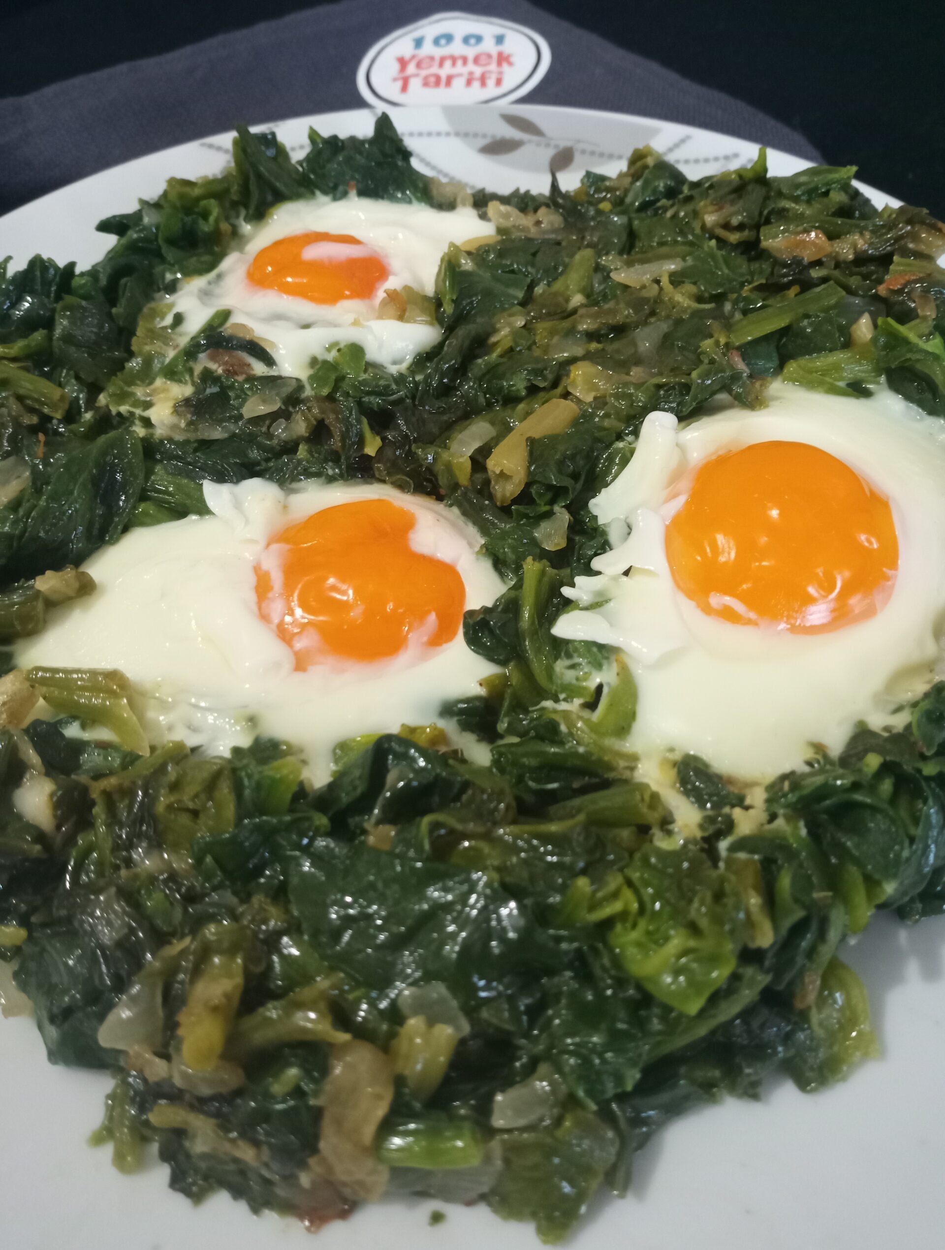 Yumurtalı Ispanak Kavurması