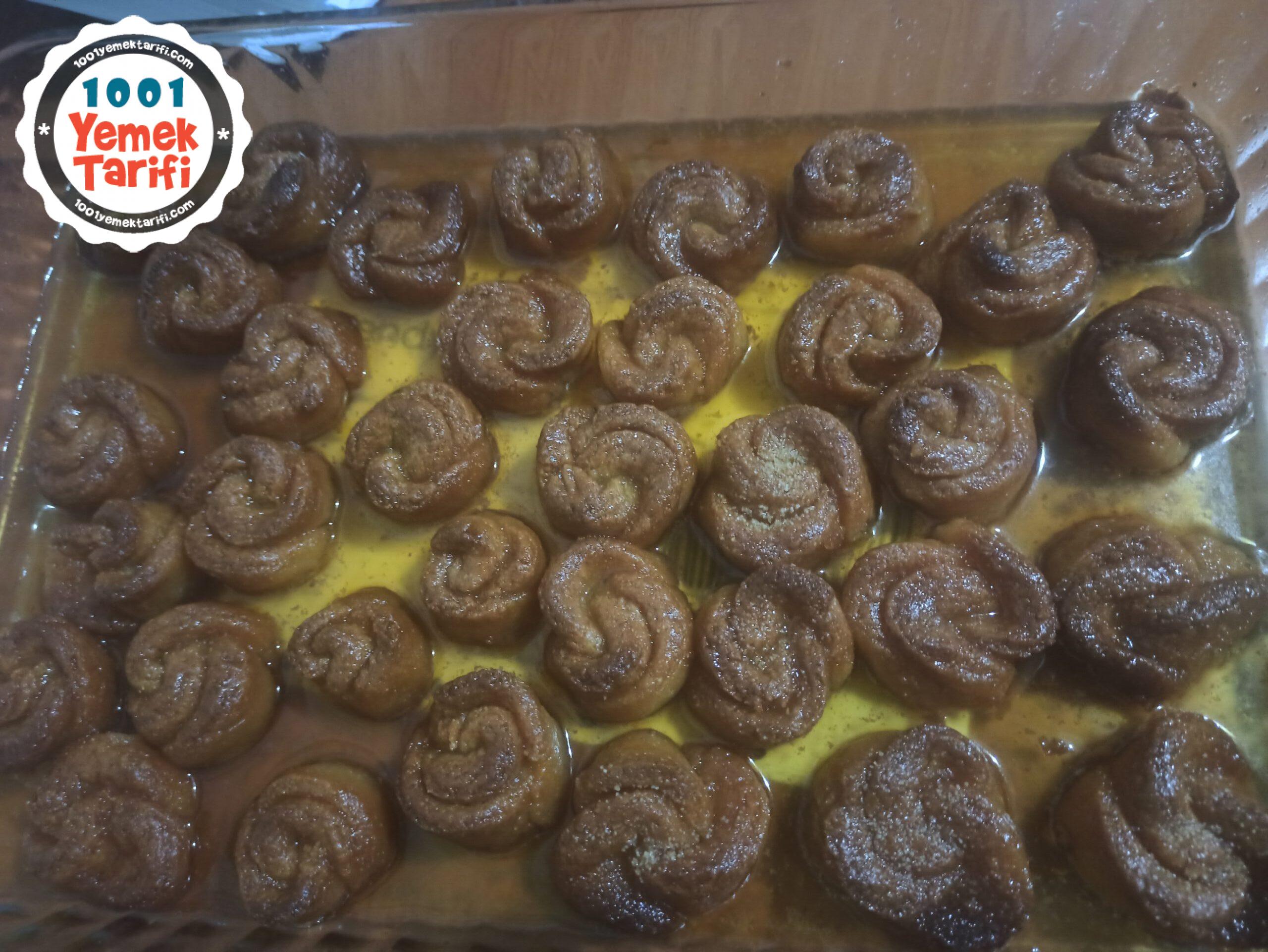 Gül Tatlısı Nasıl Yapılır