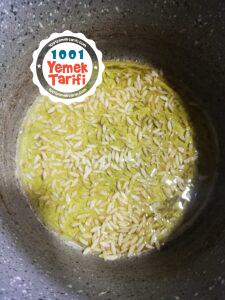 Arpa Şehriyeli Domates Çorbası Tarifi