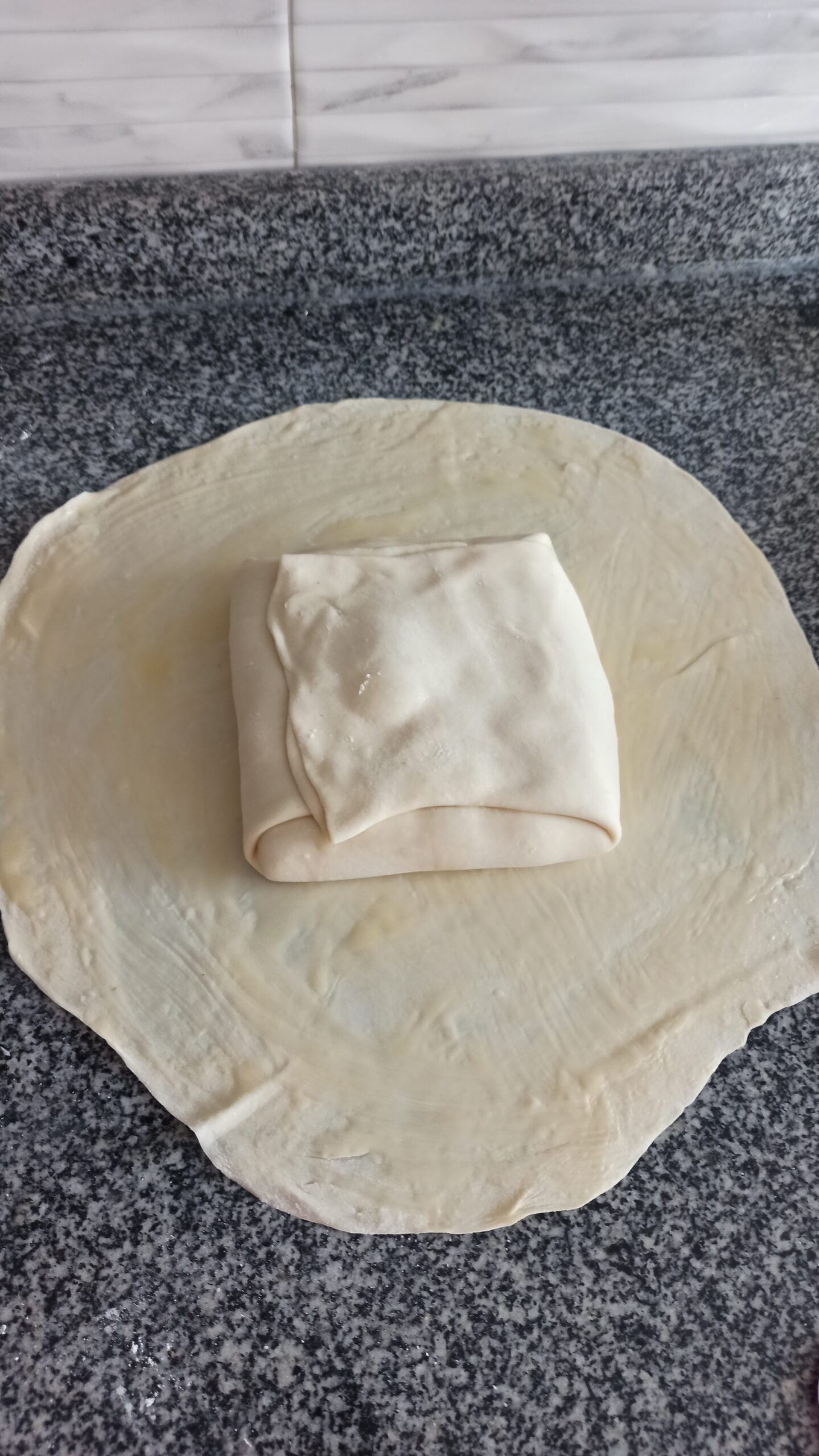 Saya Çöreği (Katmer Tadında)