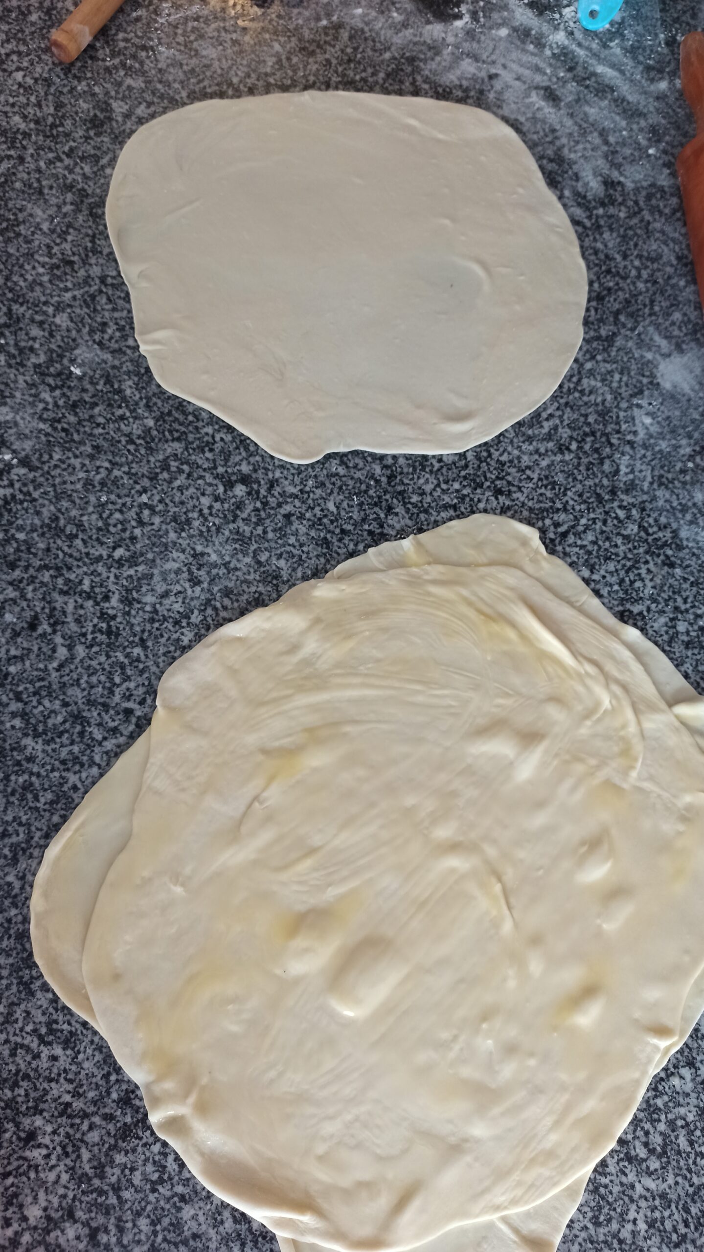 Saya Çöreği (Katmer Tadında)