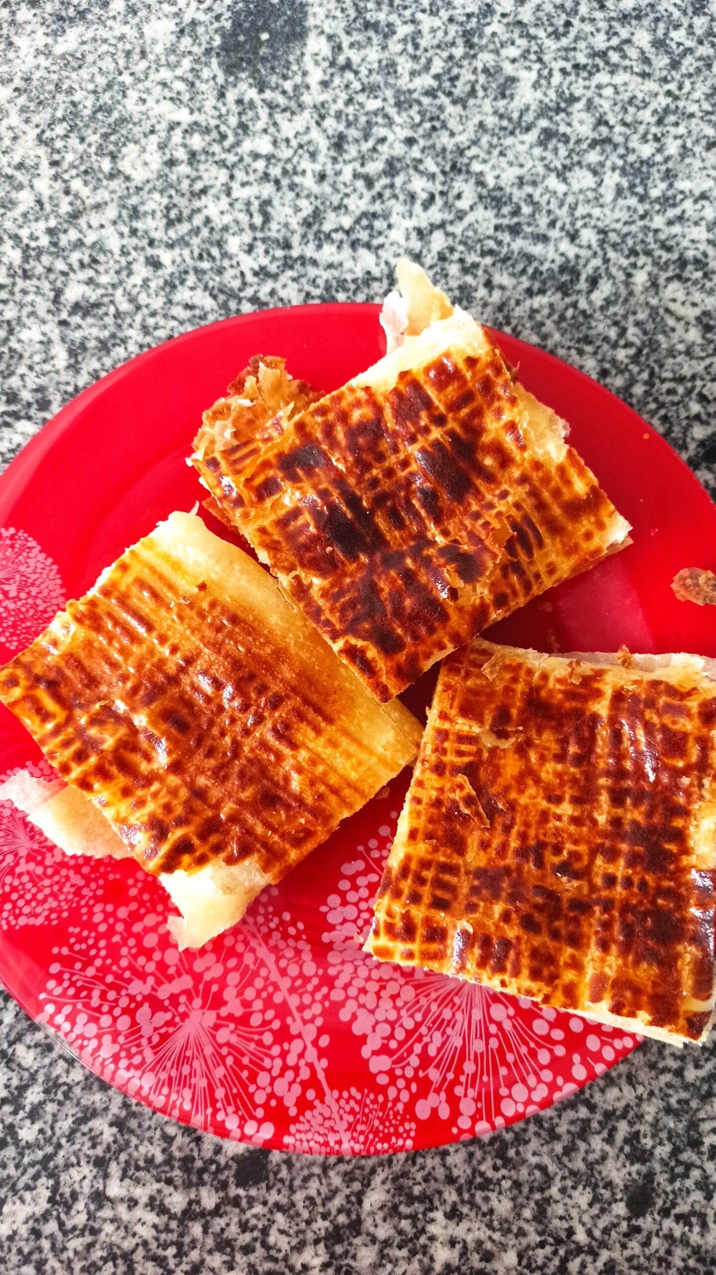 Saya Çöreği (Katmer Tadında)