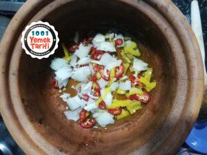 Güveçte Kuru Fasulye Tarifi