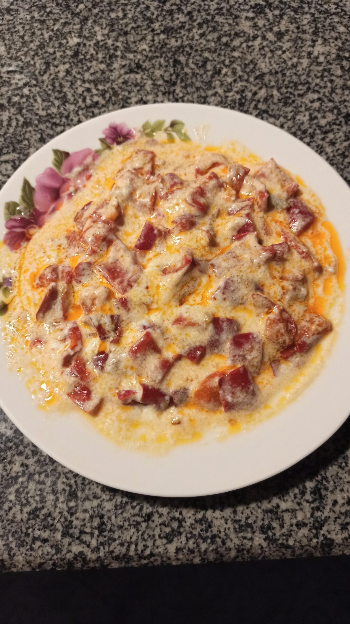Yoğurtlu Kapya Biber Salatası