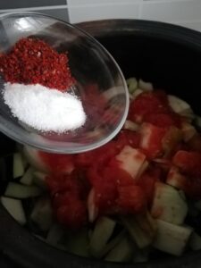 Güveçte Etli Patlıcan Yemeği