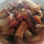 Güveçte Etli Patlıcan Yemeği tarifi