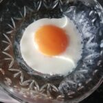 Tekrar üzerine fırça yardımı ile yumurtalı karışımdan sürelim.