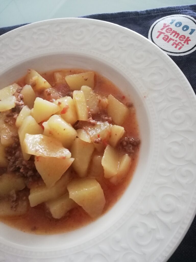 Kıymalı Patates Yemeği tarifi