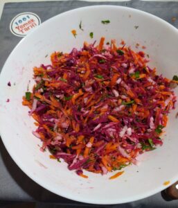 Havuçlu Turp Salatası