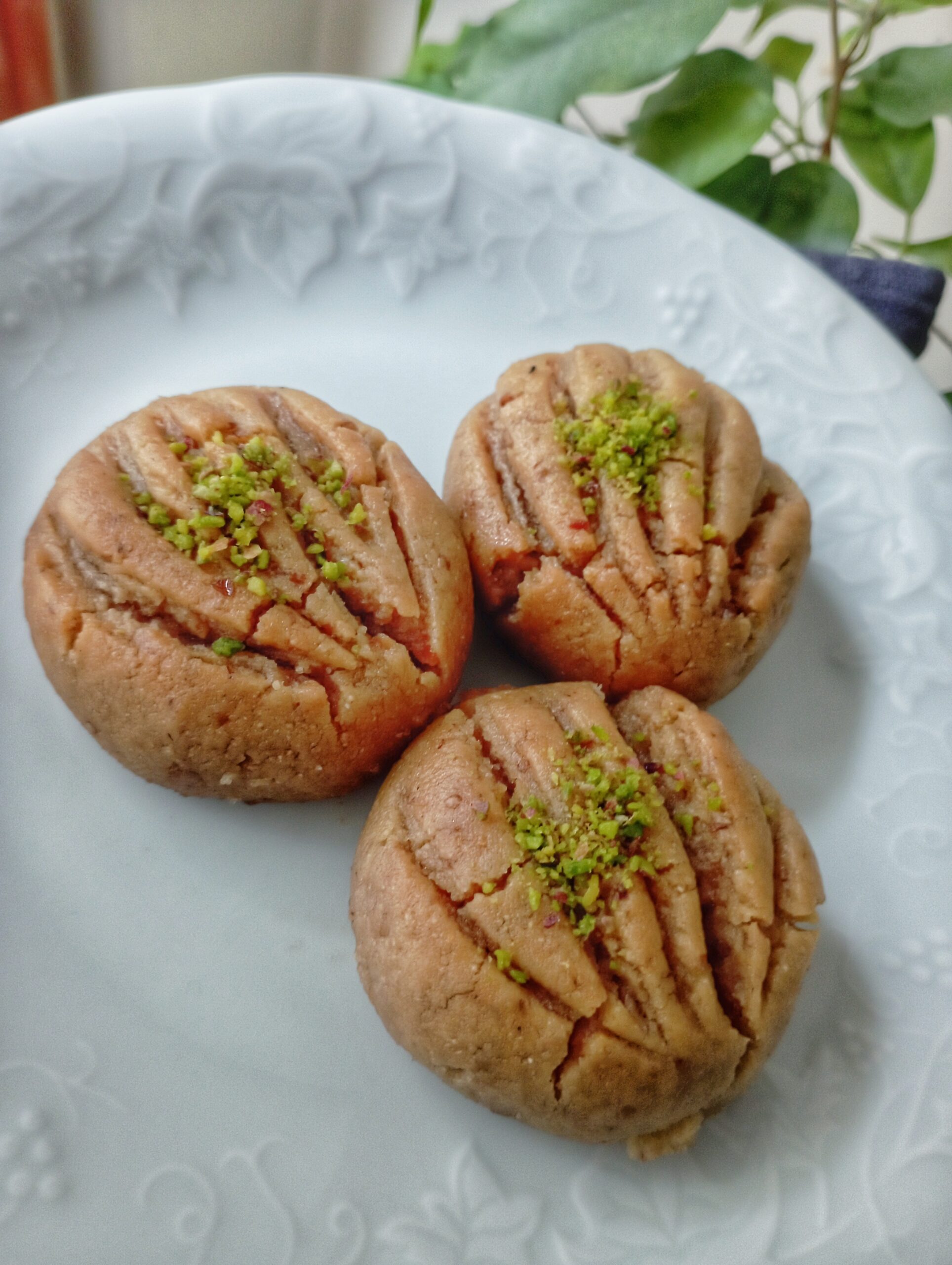 Tahinli Cevizli Tatlı (İstiridye Tatlısı)