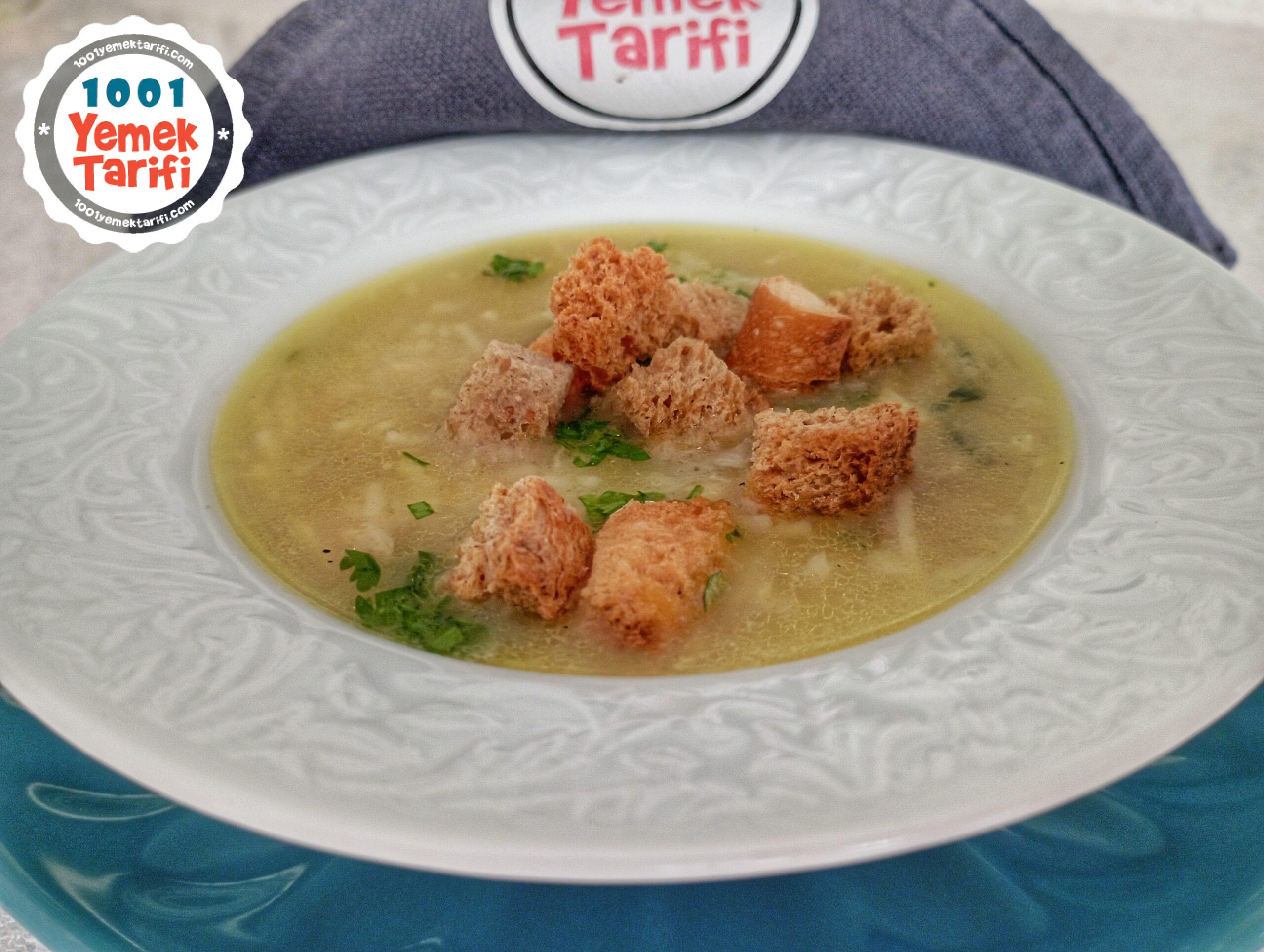 Tavuk Suyuna Tel Şehriye Çorbası