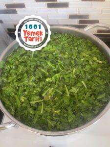 Yoğurtlu Radika Tarifi (Karahindiba)