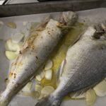 ZEYTİNYAĞLI SOĞANLI FIRINDA BALIK TARİFİ