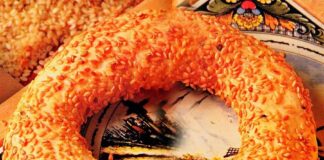 Kandil Simidi Tarifi-Nefis Susamli Kandil Simidi Nasil Yapilir-kac kalori-kolay yapimi-1001yemektarifi